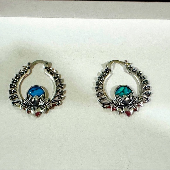 Silver Lotus Hoop Earrings with Stone Detail – Boho Style – BRAND NEW